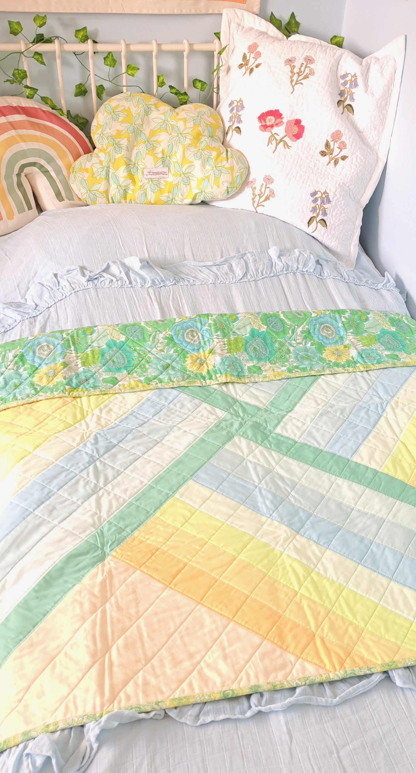 Green Floral Adventure Land Quilt - Small Throw Size