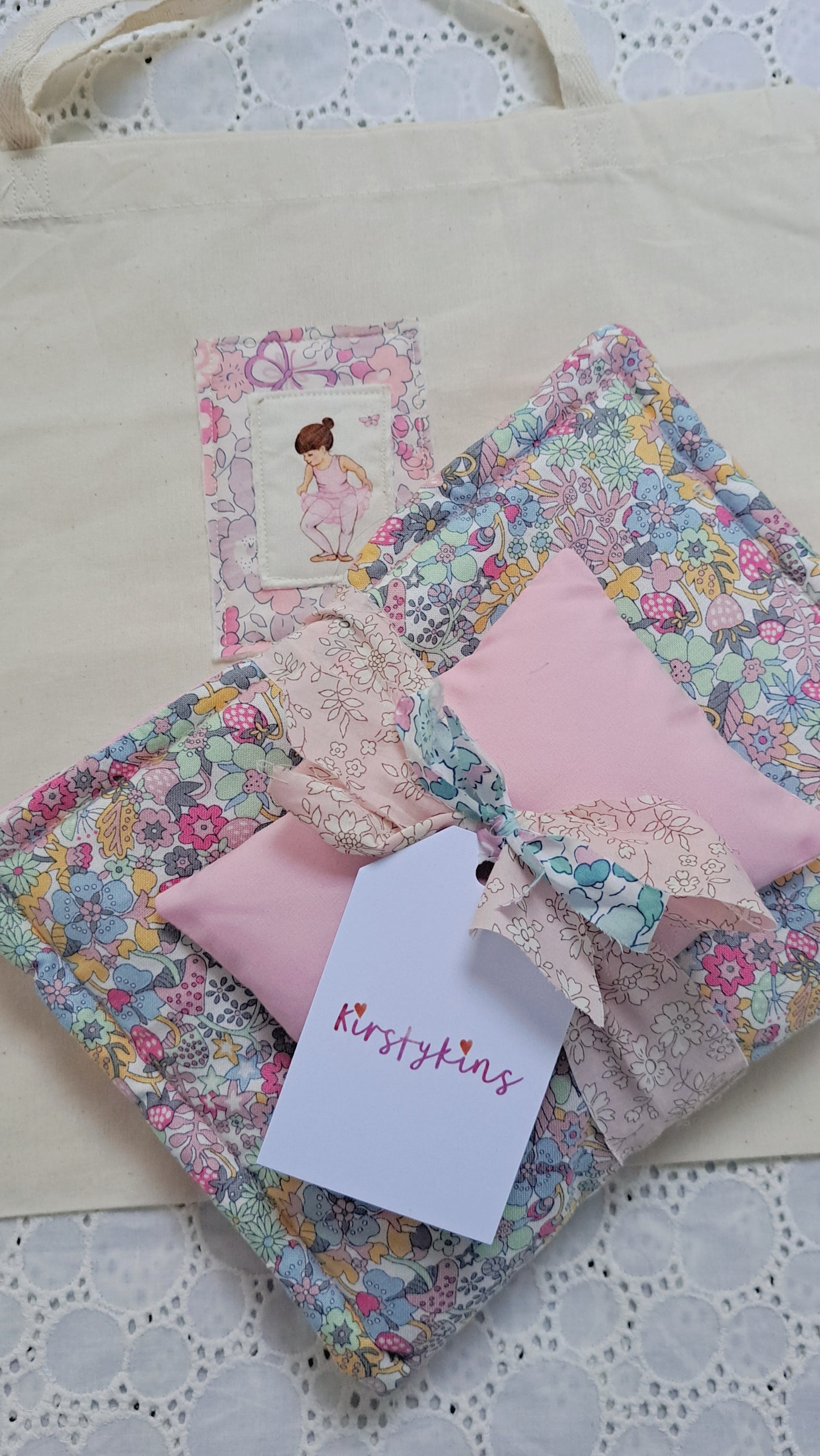 Liberty Dolly Quilt - Pink Pillow